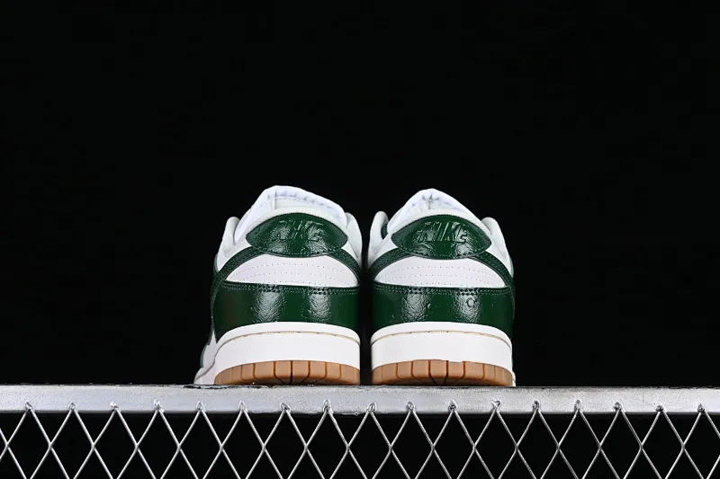 All categories Nk SB Dunk series Nk SB Dunk Low low-top sneakers Nk Dunk Low "Gorge Green" dark pattern green SB low-top casual sneakers FJ2260-002